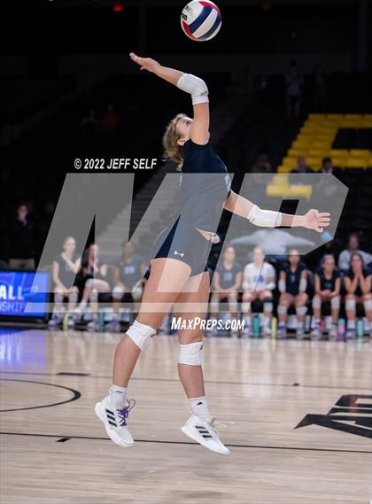 Thumbnail 2 in First Colonial vs. Midlothian (VHSL Class 5 Final) photogallery.