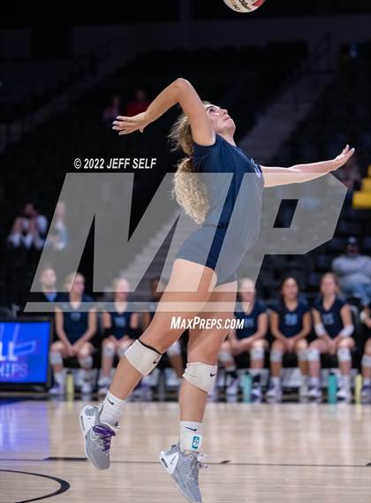 Thumbnail 3 in First Colonial vs. Midlothian (VHSL Class 5 Final) photogallery.
