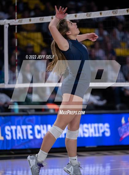 Thumbnail 2 in First Colonial vs. Midlothian (VHSL Class 5 Final) photogallery.