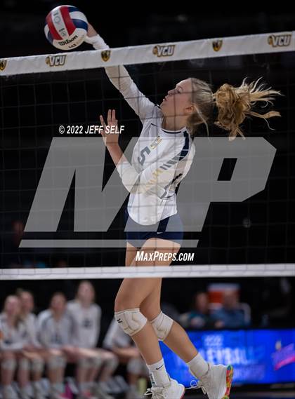 Thumbnail 3 in First Colonial vs. Midlothian (VHSL Class 5 Final) photogallery.