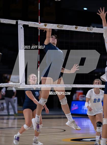 Thumbnail 2 in First Colonial vs. Midlothian (VHSL Class 5 Final) photogallery.