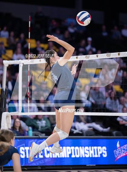 Thumbnail 2 in First Colonial vs. Midlothian (VHSL Class 5 Final) photogallery.