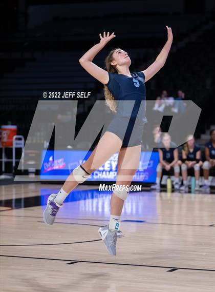Thumbnail 3 in First Colonial vs. Midlothian (VHSL Class 5 Final) photogallery.