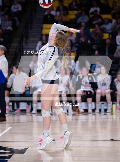 Thumbnail 2 in First Colonial vs. Midlothian (VHSL Class 5 Final) photogallery.