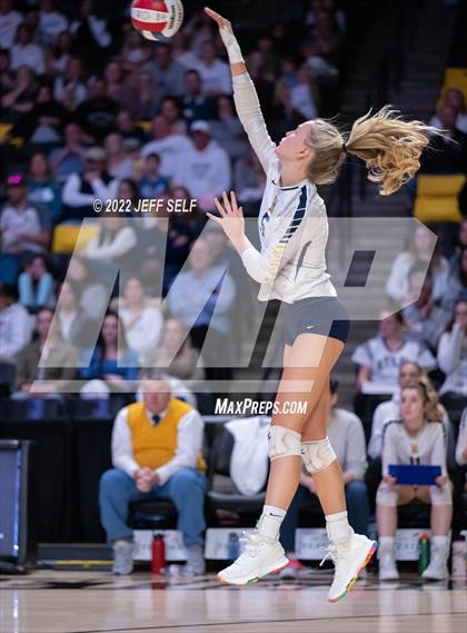 Thumbnail 3 in First Colonial vs. Midlothian (VHSL Class 5 Final) photogallery.