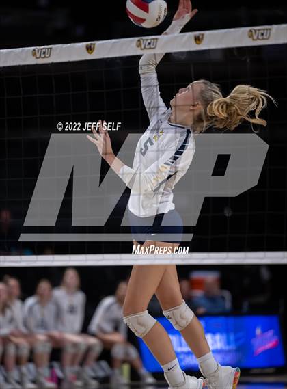 Thumbnail 2 in First Colonial vs. Midlothian (VHSL Class 5 Final) photogallery.