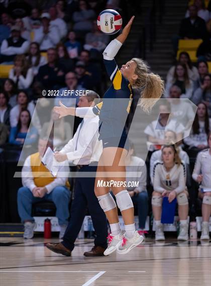 Thumbnail 3 in First Colonial vs. Midlothian (VHSL Class 5 Final) photogallery.
