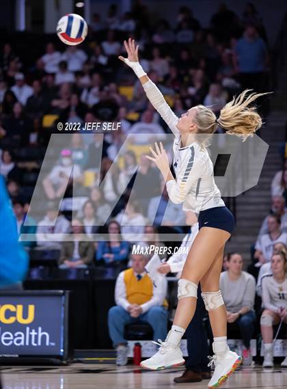 Thumbnail 3 in First Colonial vs. Midlothian (VHSL Class 5 Final) photogallery.