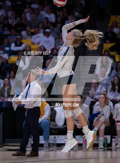 Thumbnail 2 in First Colonial vs. Midlothian (VHSL Class 5 Final) photogallery.