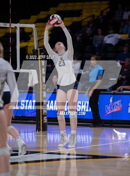 Thumbnail 3 in First Colonial vs. Midlothian (VHSL Class 5 Final) photogallery.