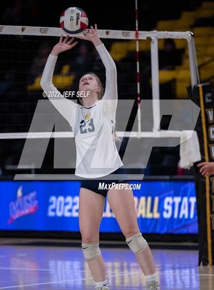 Thumbnail 2 in First Colonial vs. Midlothian (VHSL Class 5 Final) photogallery.