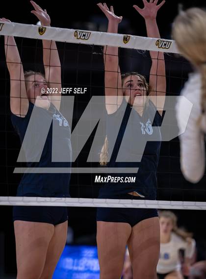 Thumbnail 1 in First Colonial vs. Midlothian (VHSL Class 5 Final) photogallery.