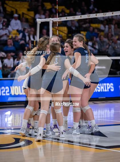 Thumbnail 3 in First Colonial vs. Midlothian (VHSL Class 5 Final) photogallery.