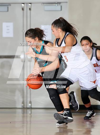 Thumbnail 2 in Pasadena Memorial vs. Dobie (McDonald's Texas Invitational) photogallery.