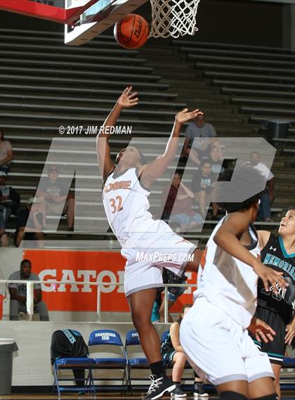 Thumbnail 1 in Pasadena Memorial vs. Dobie (McDonald's Texas Invitational) photogallery.