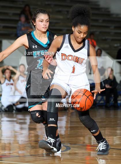 Thumbnail 1 in Pasadena Memorial vs. Dobie (McDonald's Texas Invitational) photogallery.