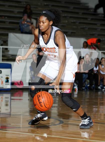 Thumbnail 2 in Pasadena Memorial vs. Dobie (McDonald's Texas Invitational) photogallery.