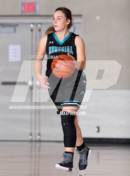 Thumbnail 1 in Pasadena Memorial vs. Dobie (McDonald's Texas Invitational) photogallery.