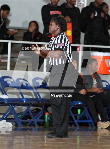 Thumbnail 2 in Pasadena Memorial vs. Dobie (McDonald's Texas Invitational) photogallery.