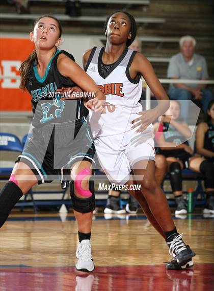 Thumbnail 3 in Pasadena Memorial vs. Dobie (McDonald's Texas Invitational) photogallery.