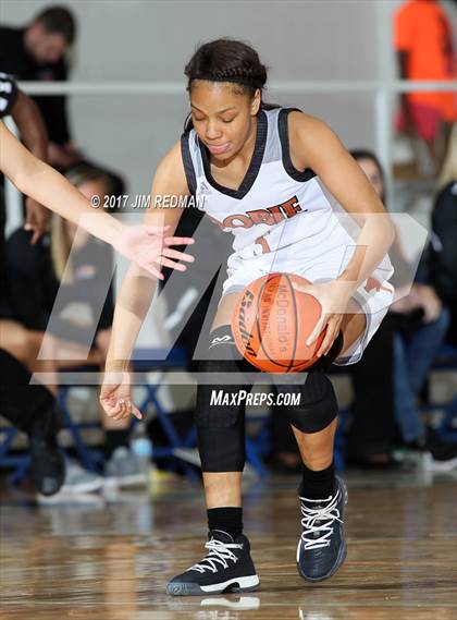 Thumbnail 1 in Pasadena Memorial vs. Dobie (McDonald's Texas Invitational) photogallery.