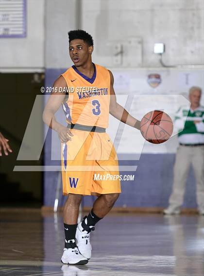 Thumbnail 3 in Washington vs. Oakland Tech (St. Hope Elite Classic) photogallery.