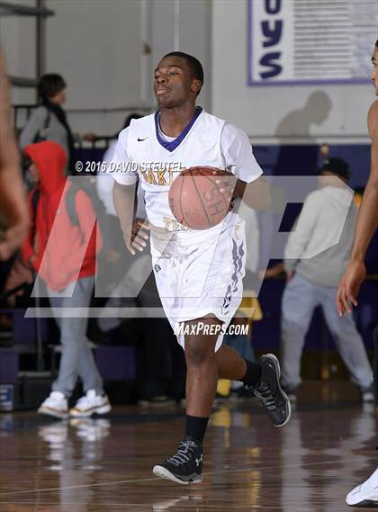 Thumbnail 1 in Washington vs. Oakland Tech (St. Hope Elite Classic) photogallery.