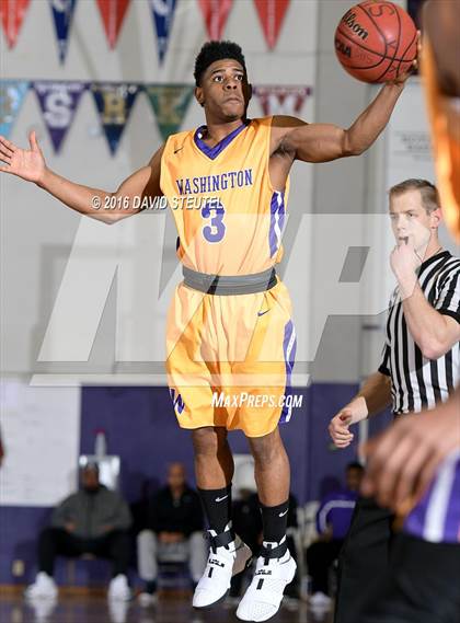 Thumbnail 1 in Washington vs. Oakland Tech (St. Hope Elite Classic) photogallery.