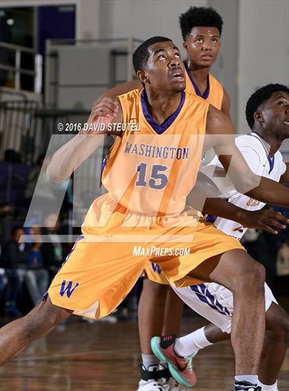 Thumbnail 1 in Washington vs. Oakland Tech (St. Hope Elite Classic) photogallery.