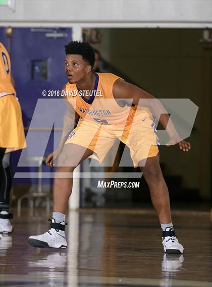 Thumbnail 2 in Washington vs. Oakland Tech (St. Hope Elite Classic) photogallery.