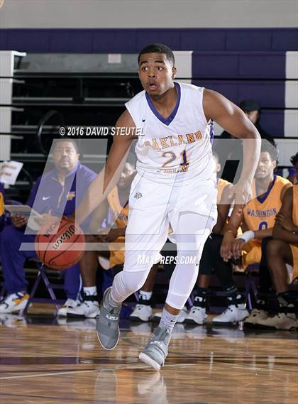 Thumbnail 3 in Washington vs. Oakland Tech (St. Hope Elite Classic) photogallery.