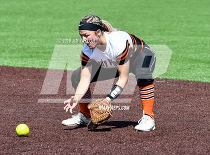 Thumbnail 1 in Springtown vs. Stephenville (UIL 4A Bi-District Playoff) photogallery.