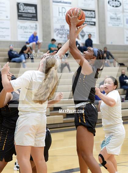 Thumbnail 1 in Warren @ Aliso Niguel photogallery.