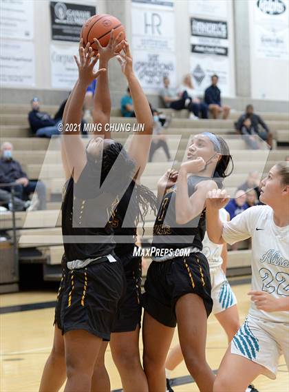 Thumbnail 3 in Warren @ Aliso Niguel photogallery.