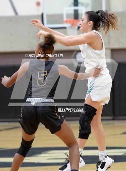 Thumbnail 2 in Warren @ Aliso Niguel photogallery.
