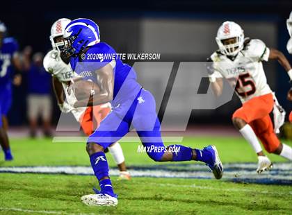 Thumbnail 3 in Jones @  Apopka photogallery.