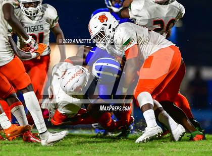 Thumbnail 3 in Jones @  Apopka photogallery.