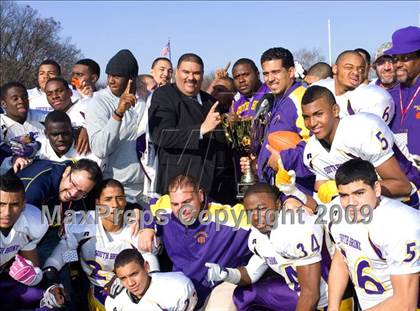 Thumbnail 3 in Automotive vs. South Bronx (PSAL Cup Division Final) photogallery.