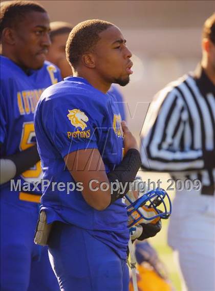 Thumbnail 1 in Automotive vs. South Bronx (PSAL Cup Division Final) photogallery.