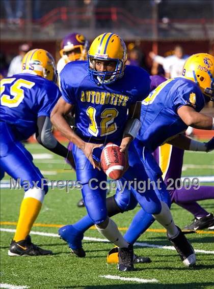 Thumbnail 2 in Automotive vs. South Bronx (PSAL Cup Division Final) photogallery.