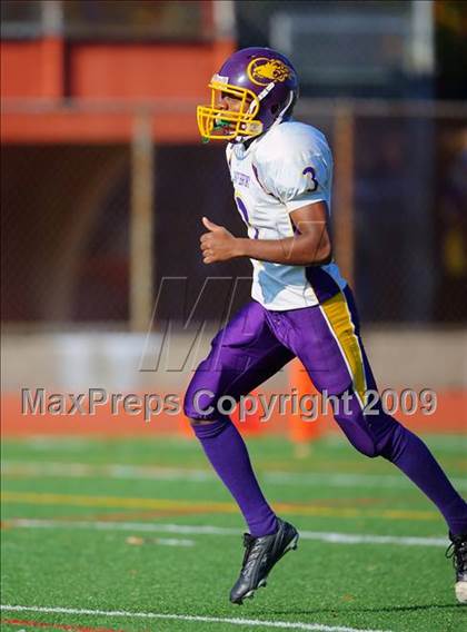 Thumbnail 3 in Automotive vs. South Bronx (PSAL Cup Division Final) photogallery.