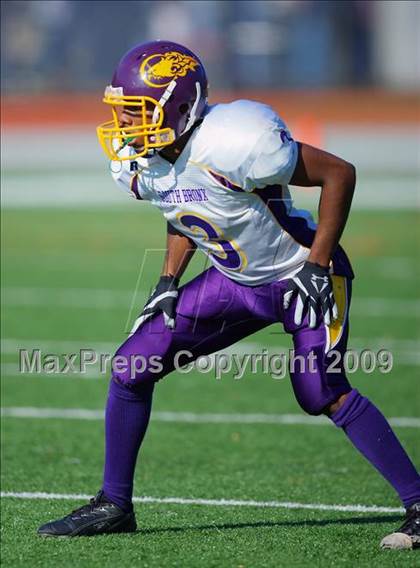 Thumbnail 3 in Automotive vs. South Bronx (PSAL Cup Division Final) photogallery.