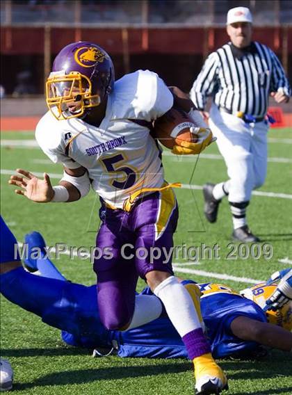 Thumbnail 1 in Automotive vs. South Bronx (PSAL Cup Division Final) photogallery.