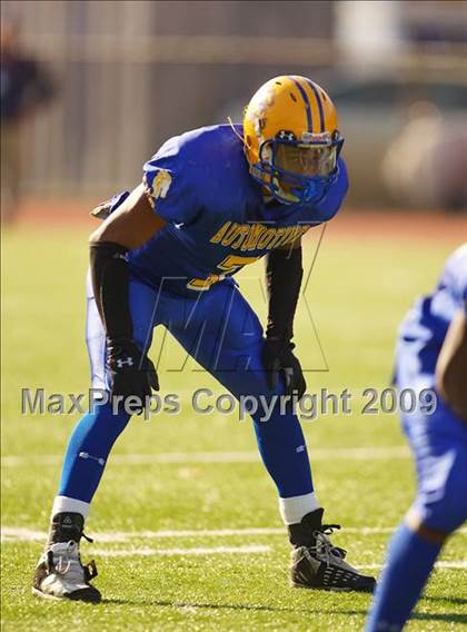 Thumbnail 1 in Automotive vs. South Bronx (PSAL Cup Division Final) photogallery.