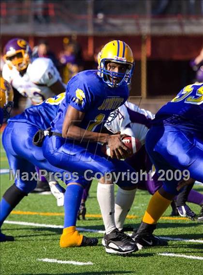 Thumbnail 3 in Automotive vs. South Bronx (PSAL Cup Division Final) photogallery.