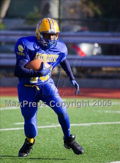 Thumbnail 3 in Automotive vs. South Bronx (PSAL Cup Division Final) photogallery.