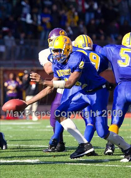 Thumbnail 3 in Automotive vs. South Bronx (PSAL Cup Division Final) photogallery.
