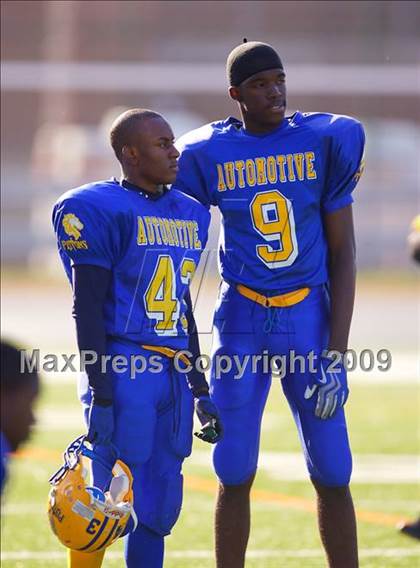 Thumbnail 1 in Automotive vs. South Bronx (PSAL Cup Division Final) photogallery.