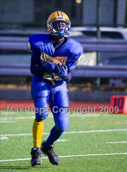 Thumbnail 1 in Automotive vs. South Bronx (PSAL Cup Division Final) photogallery.