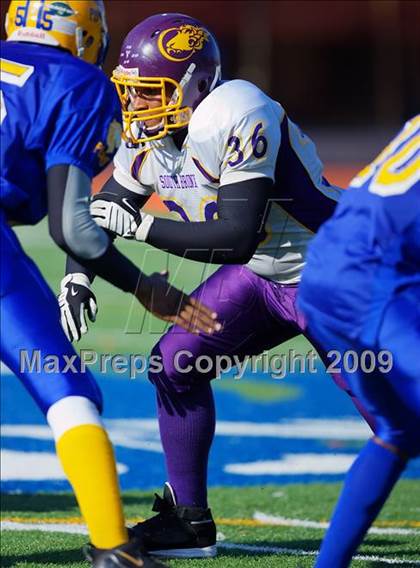 Thumbnail 3 in Automotive vs. South Bronx (PSAL Cup Division Final) photogallery.